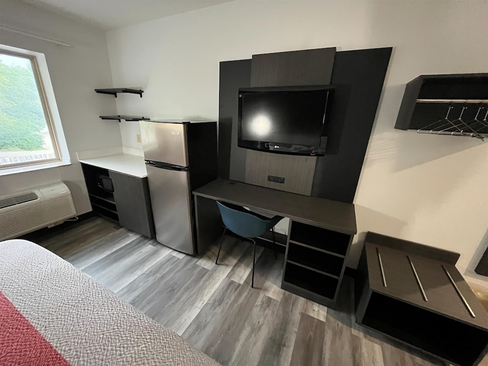 studio 6 suites urbana il