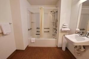 studio 6 suites urbana il