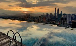 regalia residence kl infinity pool