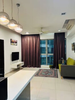regalia residence kl infinity pool