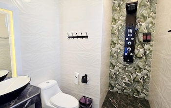 nebuland luxury pool villa pattaya walking street