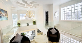 Nebuland Luxury Pool Villa Pattaya Walking Street,,5 star