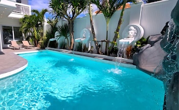 nebuland luxury pool villa pattaya walking street