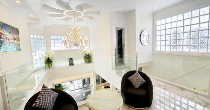 nebuland luxury pool villa pattaya walking street