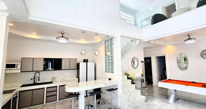 nebuland luxury pool villa pattaya walking street