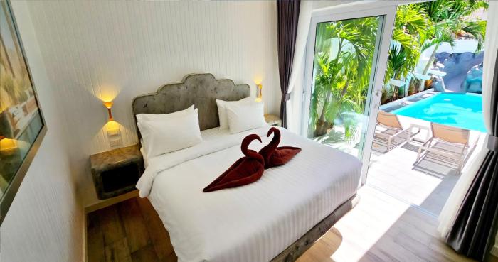 nebuland luxury pool villa pattaya walking street