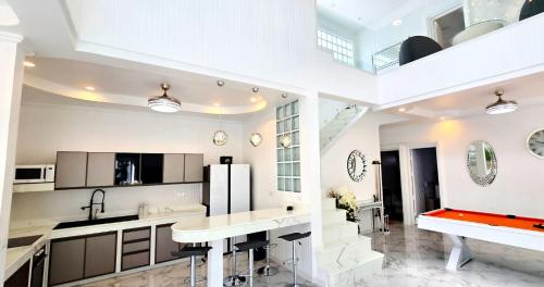 nebuland luxury pool villa pattaya walking street