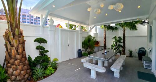 nebuland luxury pool villa pattaya walking street