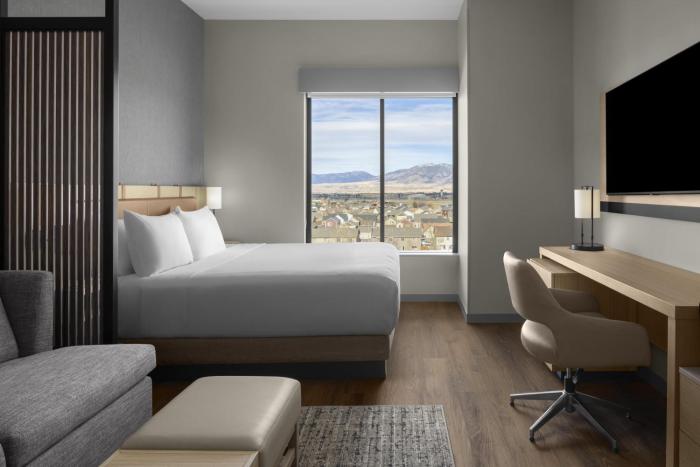 hyatt place bozeman yellowstone airport