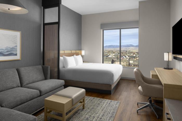 hyatt place bozeman yellowstone airport