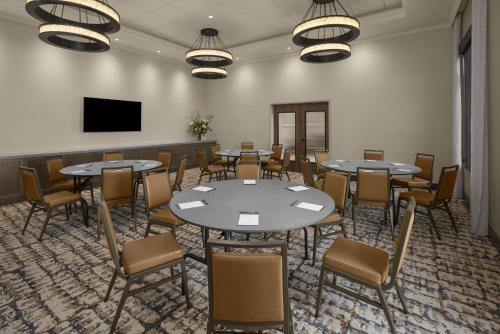 hyatt place bozeman yellowstone airport