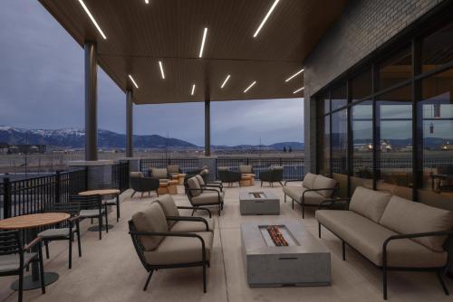 hyatt place bozeman yellowstone airport