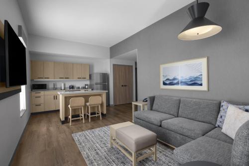 hyatt place bozeman yellowstone airport