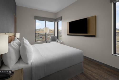 hyatt place bozeman yellowstone airport