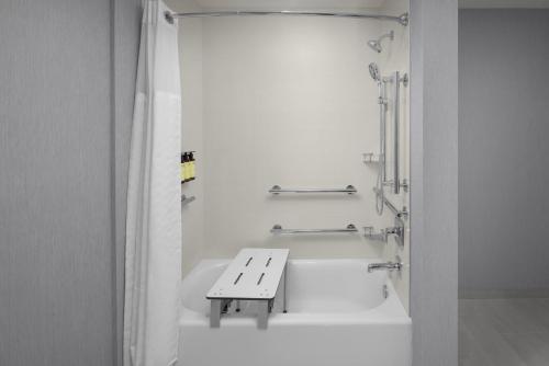 hyatt place bozeman yellowstone airport
