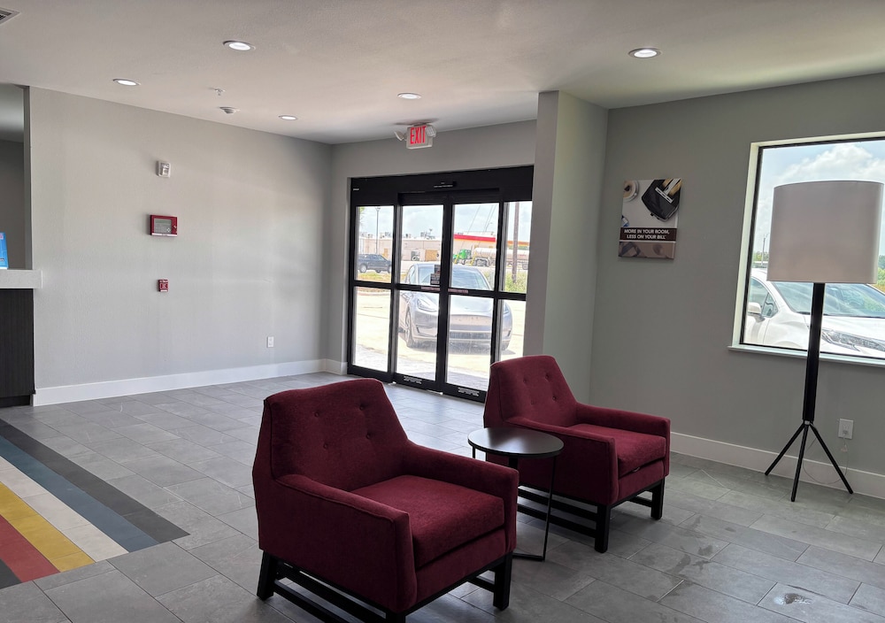 studio 6 giddings tx