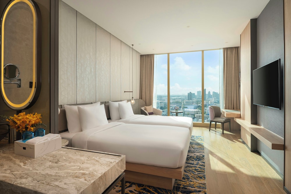 grand nikko bangkok sathorn