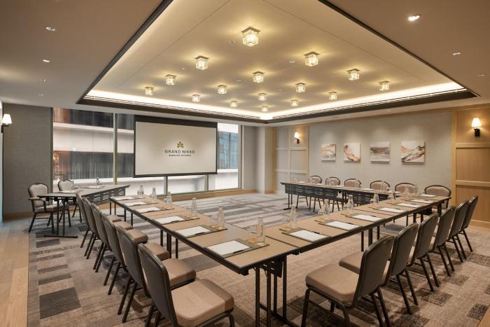 grand nikko bangkok sathorn