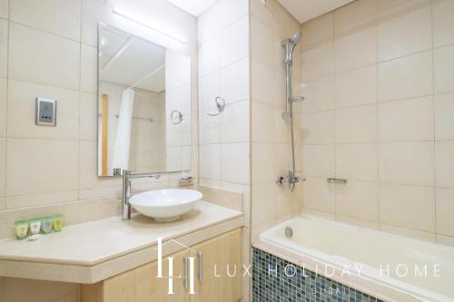 lux the palm island shoreline suite