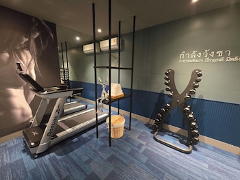 arni her ladies hotel