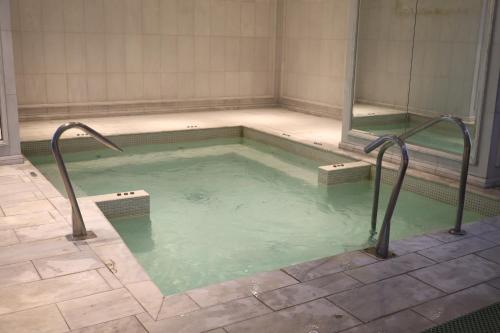 westpac hotel and suites westbay doha