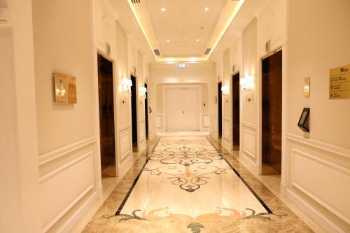 westpac hotel and suites westbay doha