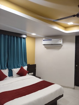 Hotel Sarovar Grand,,3 star