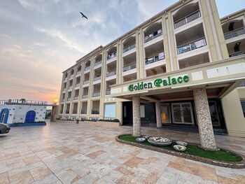 hotel golden palace puri
