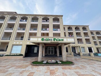 hotel golden palace puri