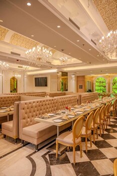 Anant Palace Hotel,,3 star