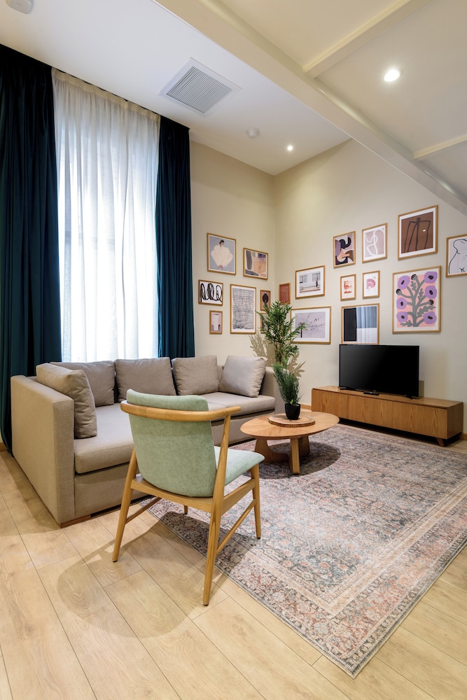 hazel spaces downtown