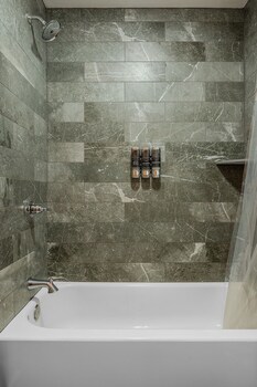 wildrest hotel