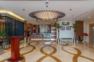 dancenter emerald near jeddah corniche
