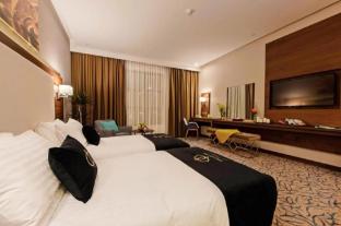 dancenter emerald near jeddah corniche