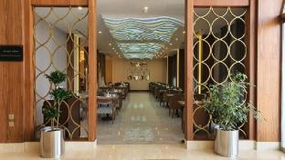 dancenter emerald near jeddah corniche