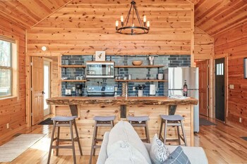 Fern Haven A Modern Take On Hocking Hills Cabins,59731 Siverly Creek Rd, Mcarthur, Oh,3 star