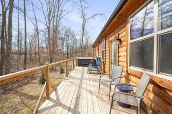 Fern Haven A Modern Take On Hocking Hills Cabins,59731 Siverly Creek Rd, Mcarthur, Oh,3 star