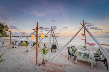 Ubox Samui Hostel & Bungalows,,3 star