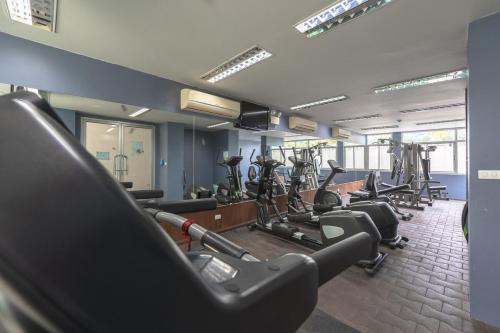 950m to patong beach poolandgym c211