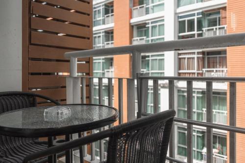 950m to patong beach poolandgym c211