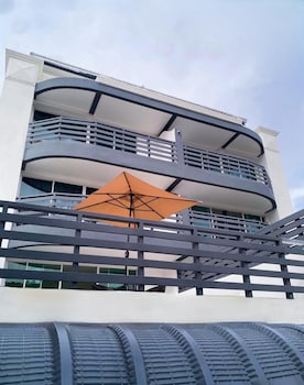 Vs Beach Front Pattaya,,3 star