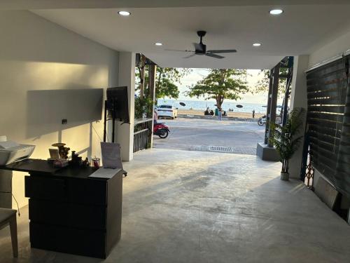 vs beach front pattaya
