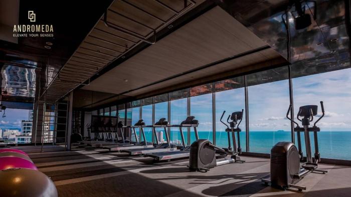 exclusive sea view 2 bed room high floor 2 balcony
