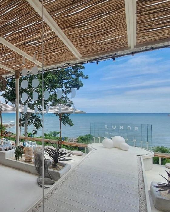 exclusive sea view 2 bed room high floor 2 balcony