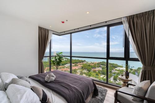 exclusive sea view 2 bed room high floor 2 balcony
