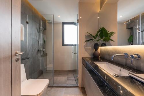exclusive sea view 2 bed room high floor 2 balcony
