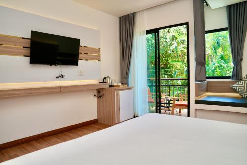 mar ozo kohtao