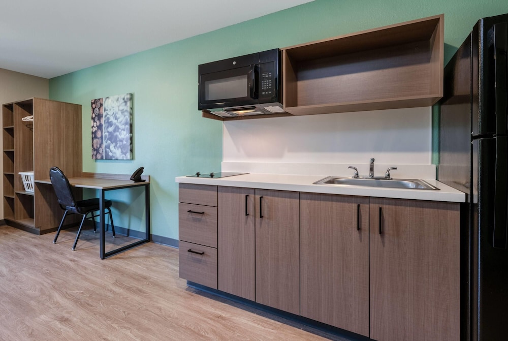 echo suites extended stay by wyndham naples