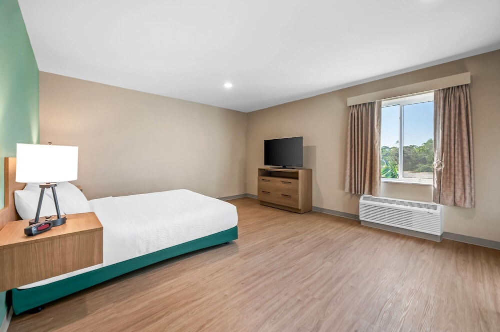 echo suites extended stay by wyndham naples
