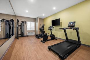 echo suites extended stay by wyndham naples